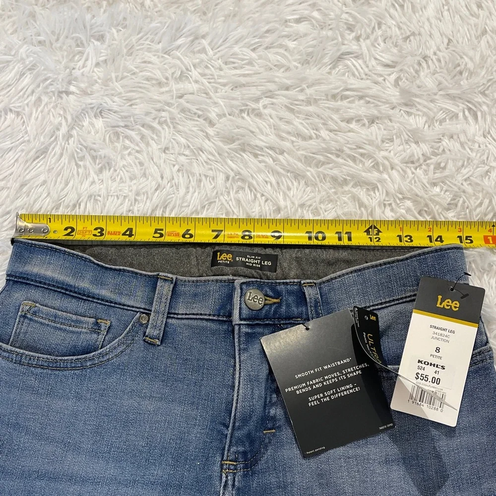 Lee SLIM FIT MID RISE Women's Classic Blue Straight Leg Jeans SIZE 8 PETITE NWT